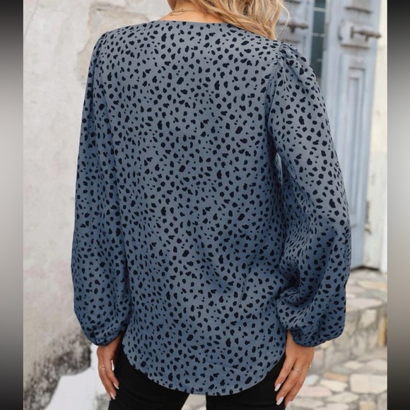 Boho dusty blue Dalmatian print lantern sleeve blouse - Picture 3 of 6